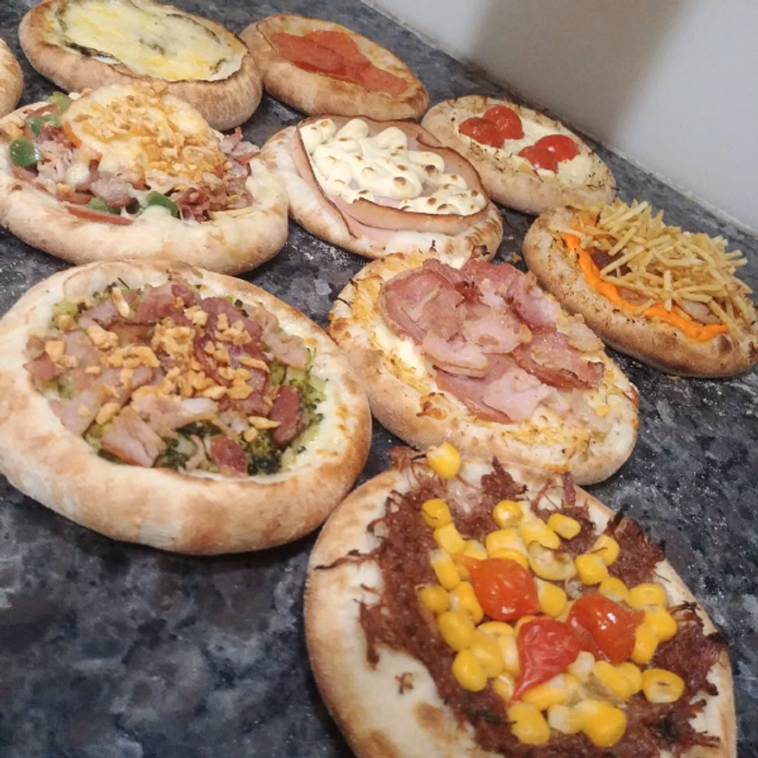 Pizzas e esfihas em destaques