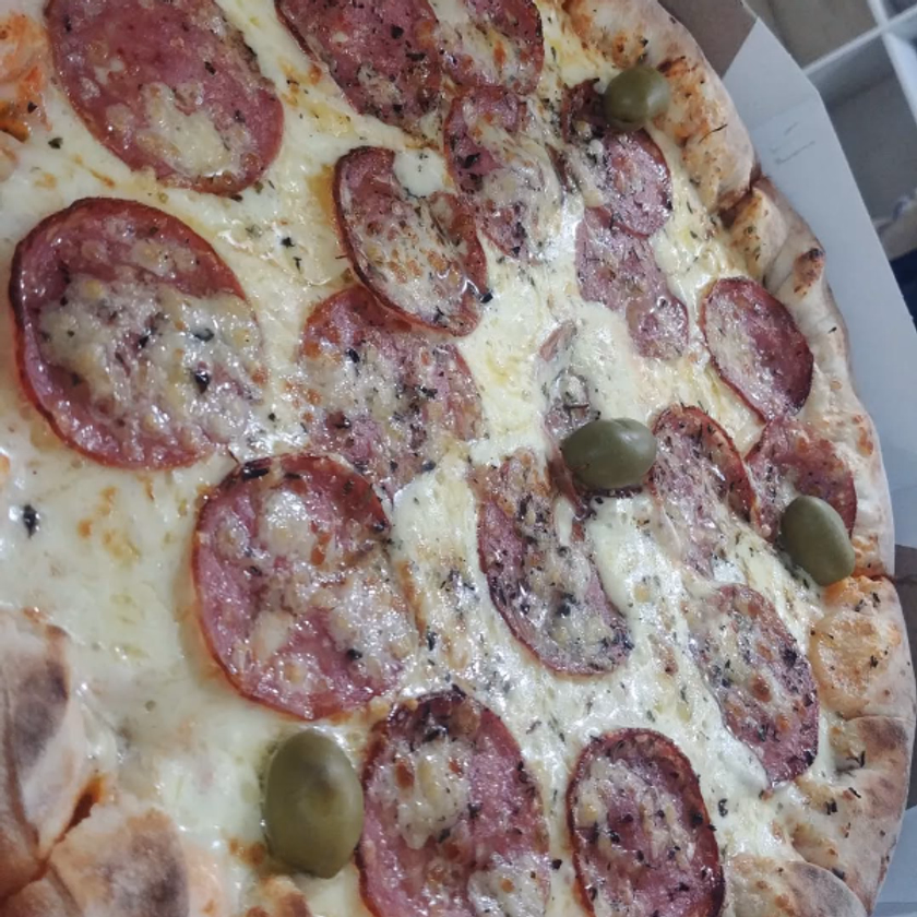 Pizzas e esfihas em destaques